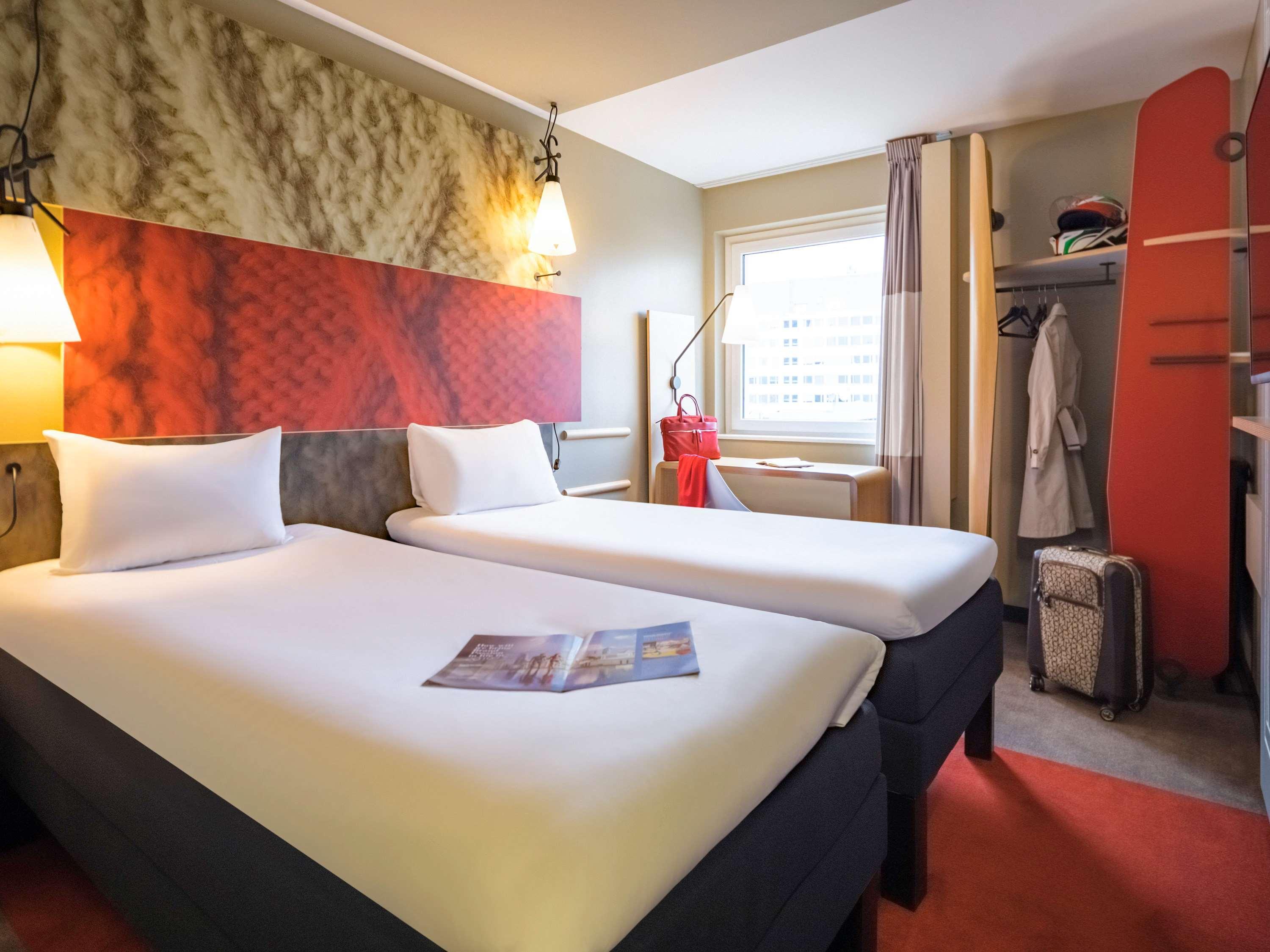 Hotel Ibis Zuerich Messe Airport Esterno foto
