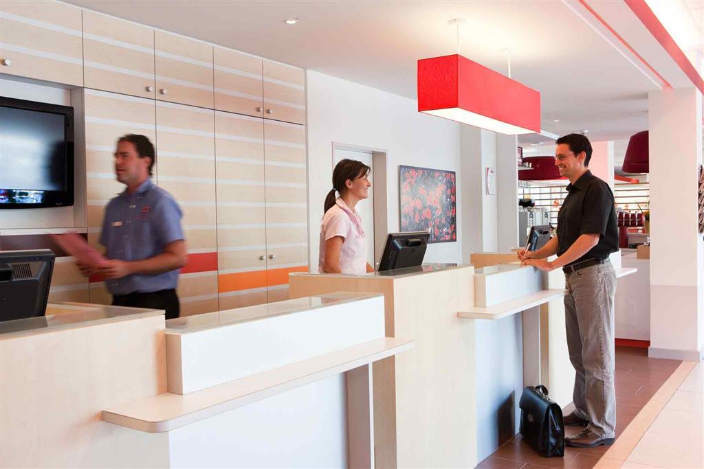 Hotel Ibis Zuerich Messe Airport Esterno foto
