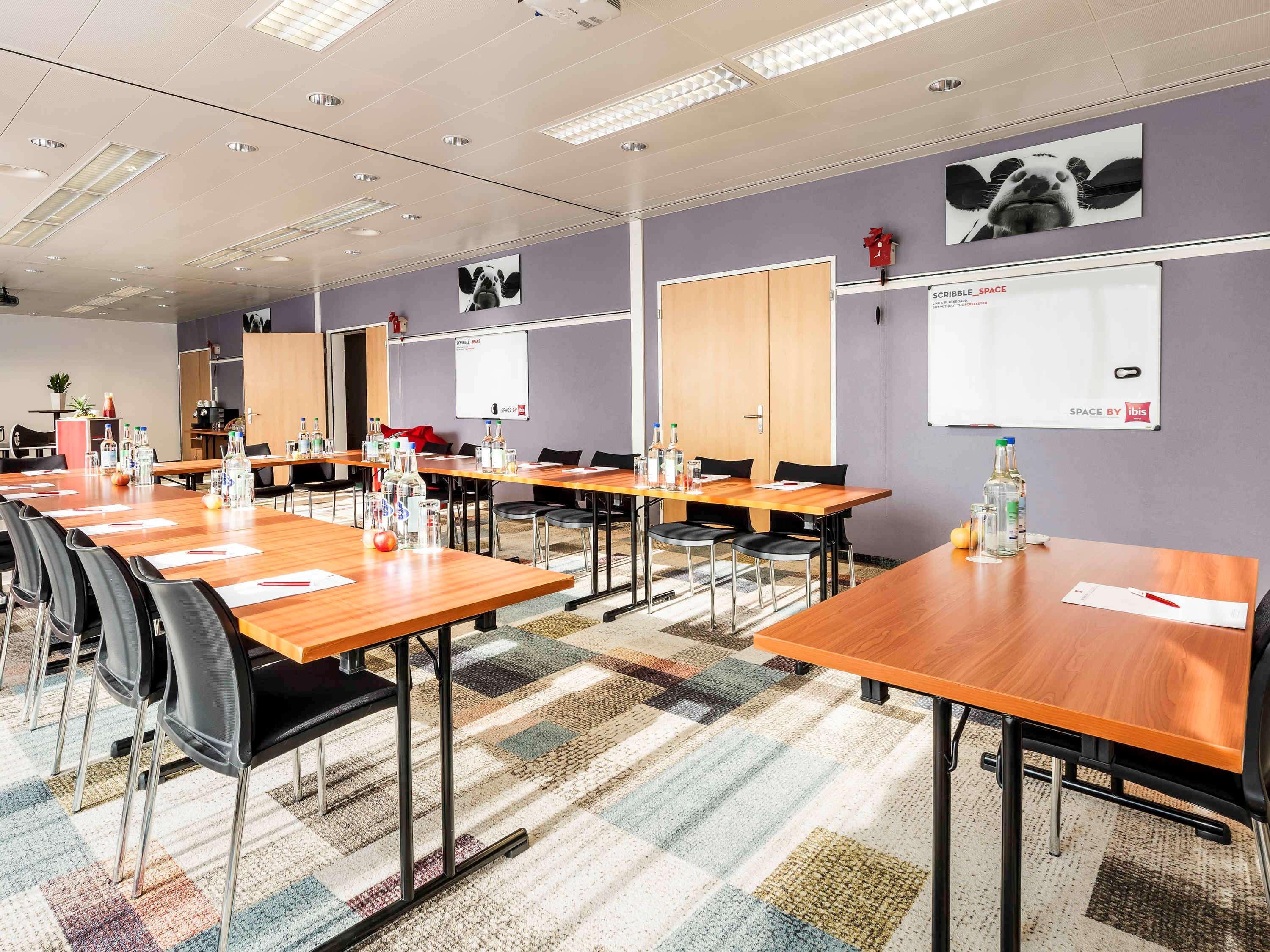 Hotel Ibis Zuerich Messe Airport Esterno foto