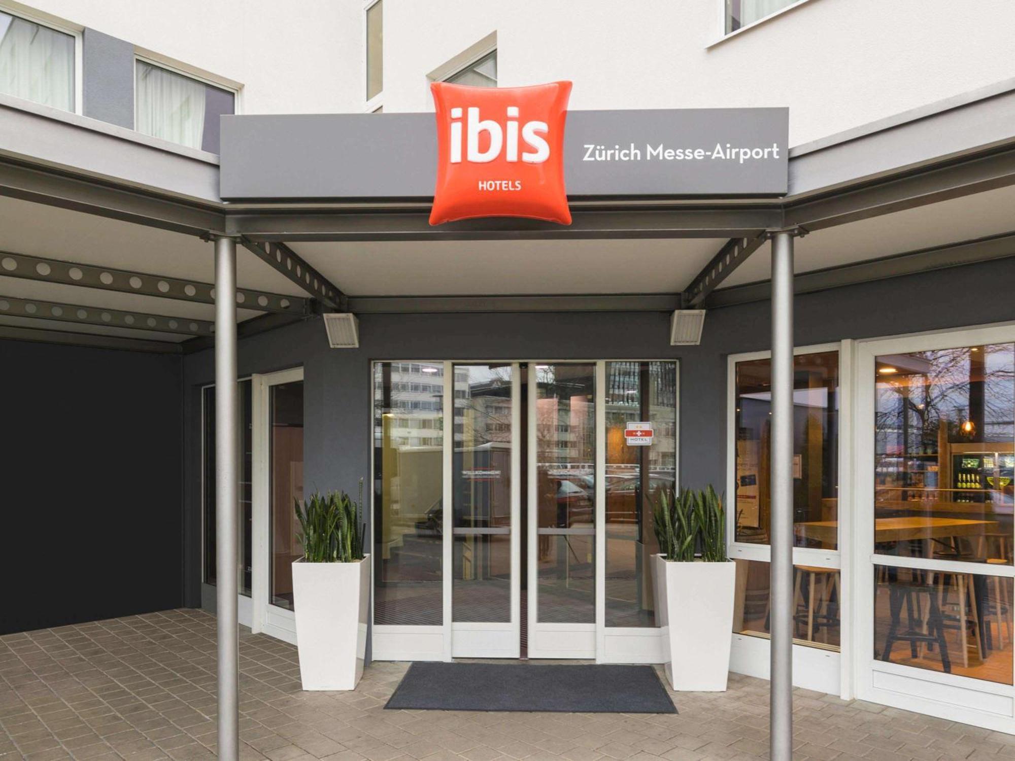 Hotel Ibis Zuerich Messe Airport Esterno foto