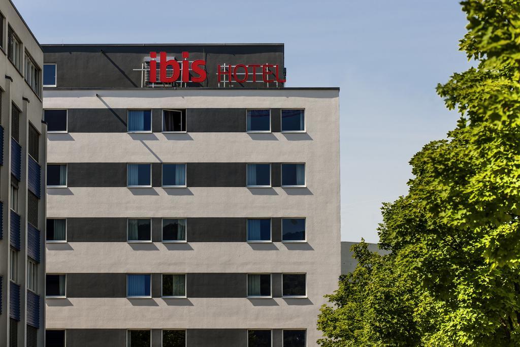 Hotel Ibis Zuerich Messe Airport Esterno foto