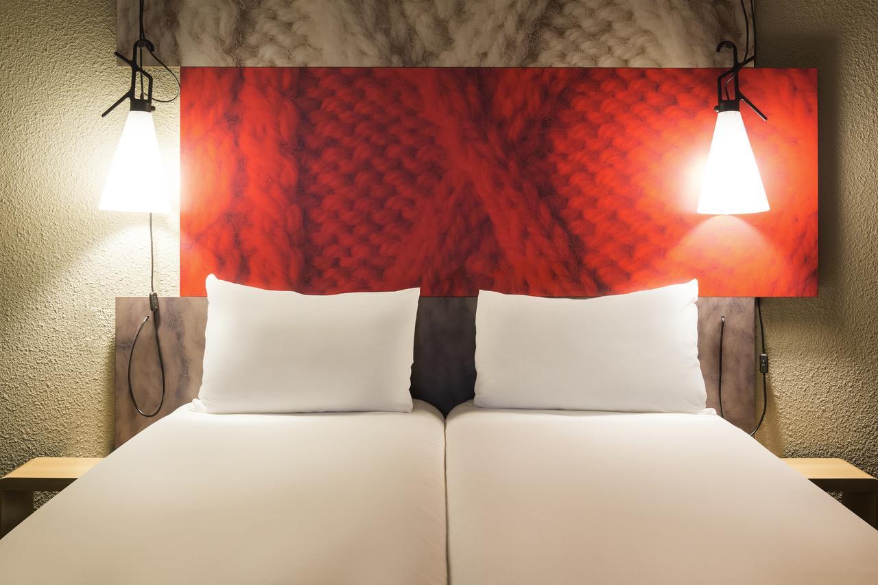 Hotel Ibis Zuerich Messe Airport Esterno foto