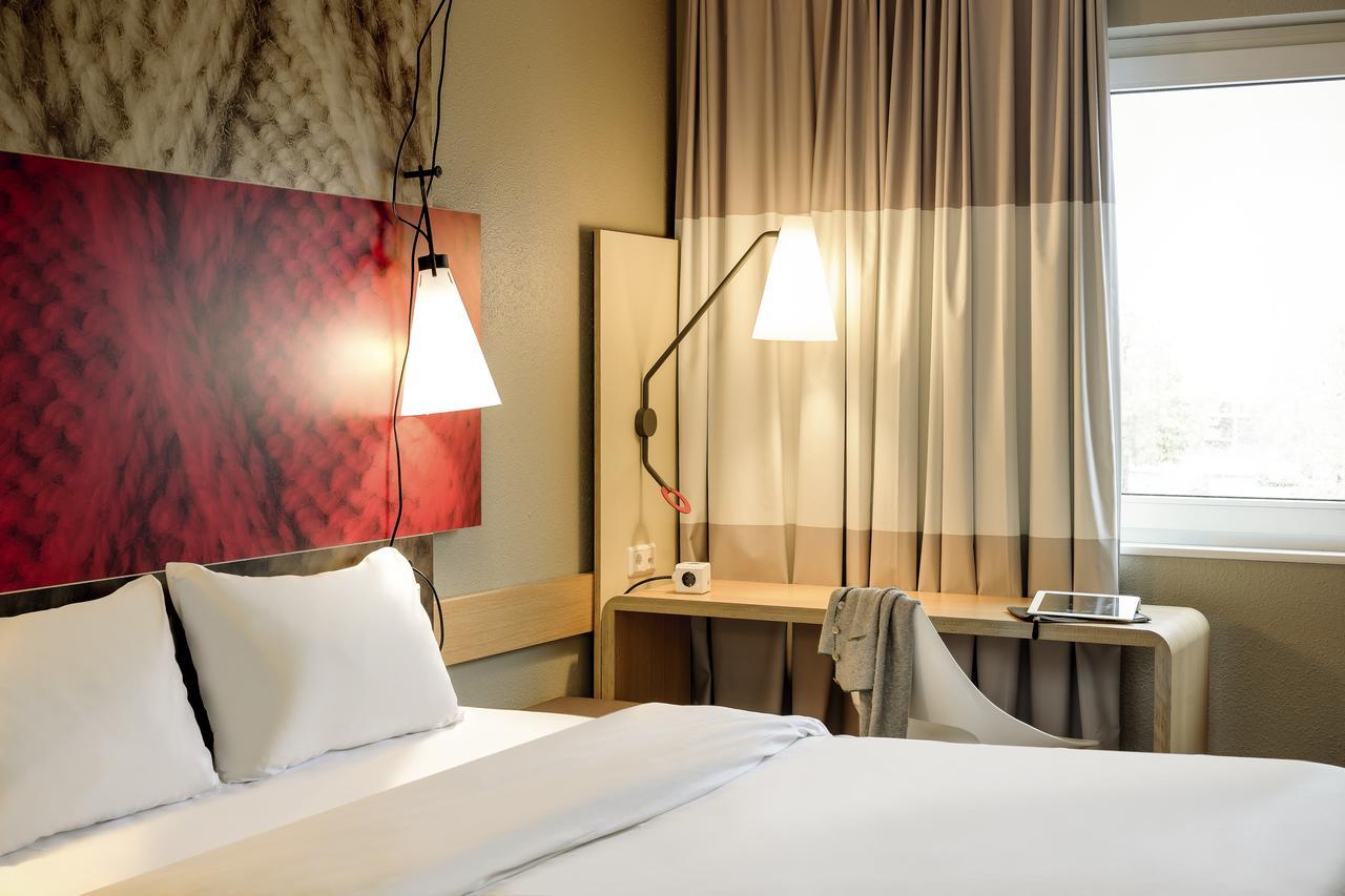 Hotel Ibis Zuerich Messe Airport Esterno foto