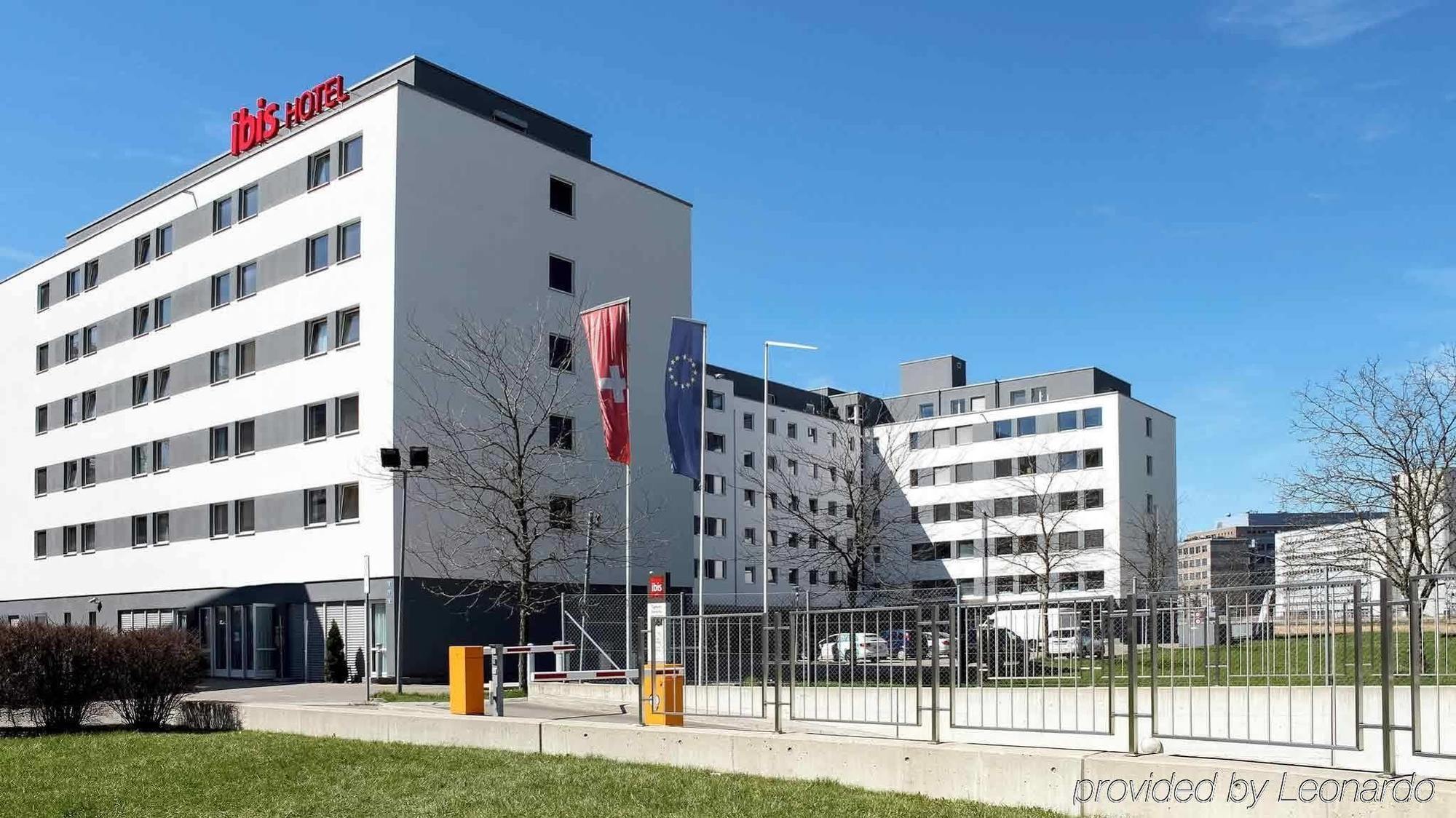 Hotel Ibis Zuerich Messe Airport Esterno foto