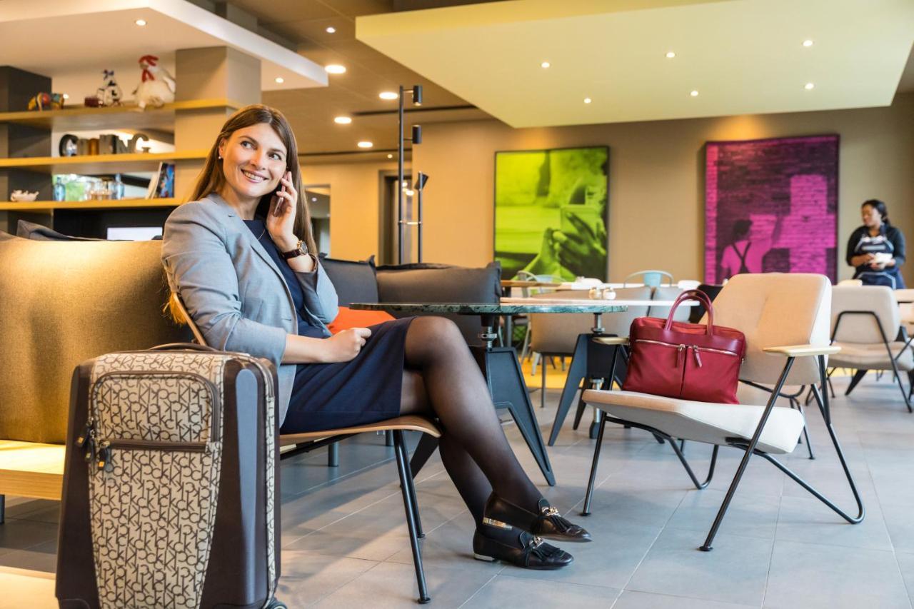 Hotel Ibis Zuerich Messe Airport Esterno foto